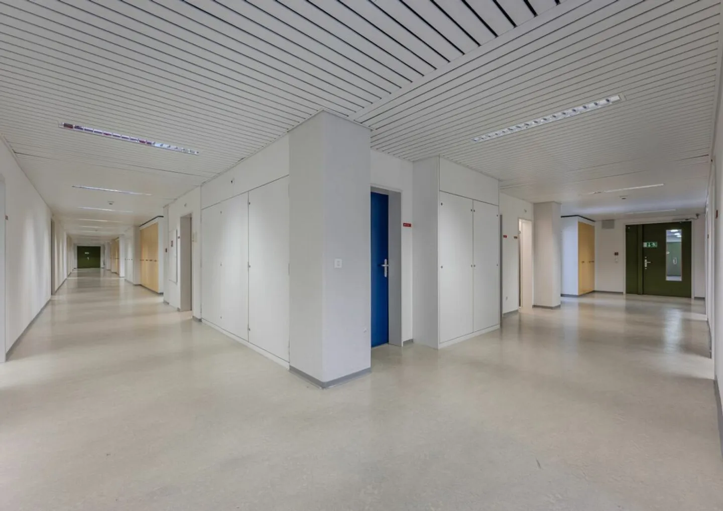 Offices in a quiet environment 17 - 24 m² - Photo 3 of 9