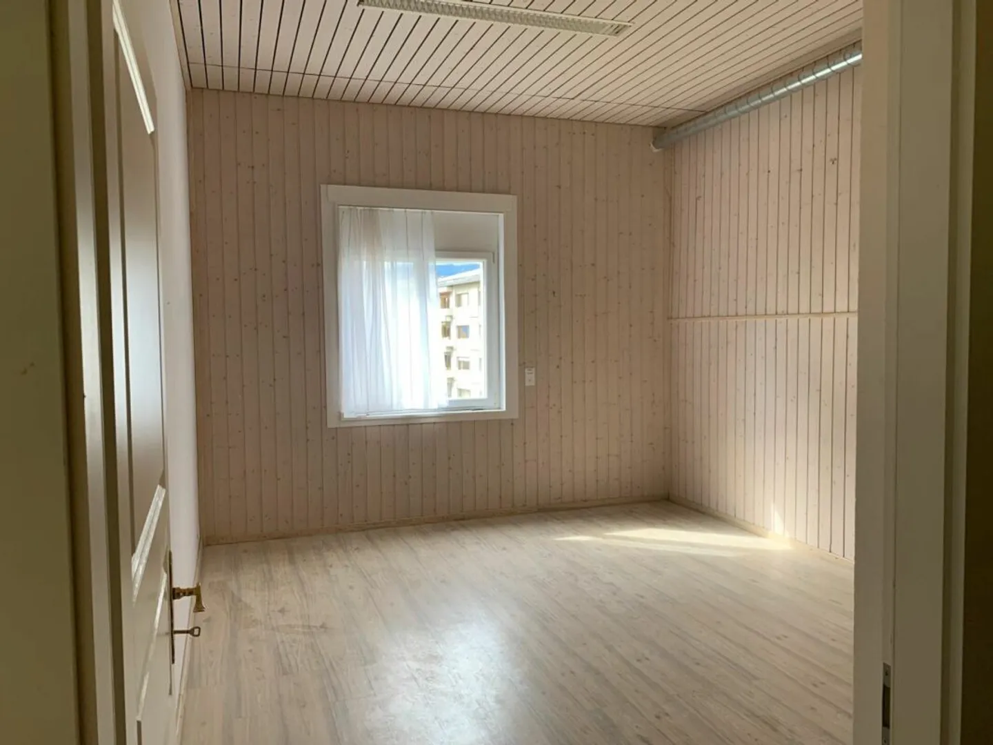 3.5-room apartment on the ground floor - Photo 3 of 5