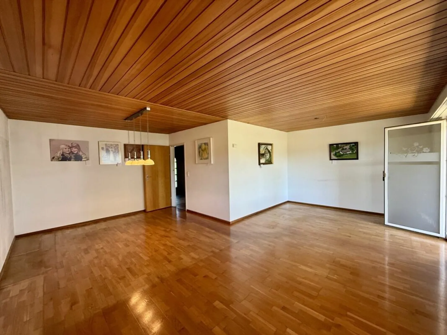Dream Home with Potential: 5.5-Room Single-Family House in Niederbuchsiten - Photo 5 of 13