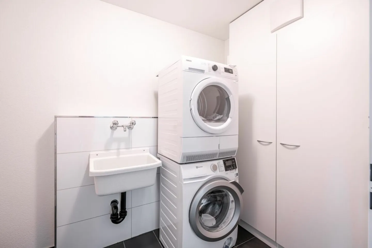 Ampio appartamento 4.5 locali - Foto 8 di 11