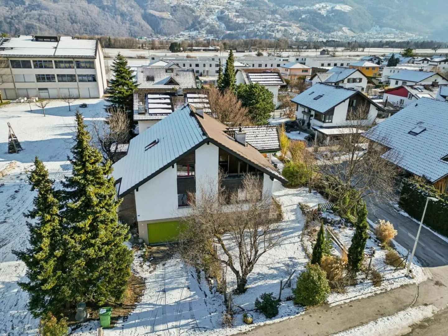 Familienfreundliches Einfamilienhaus an sonniger Lage - Foto 1 von 9