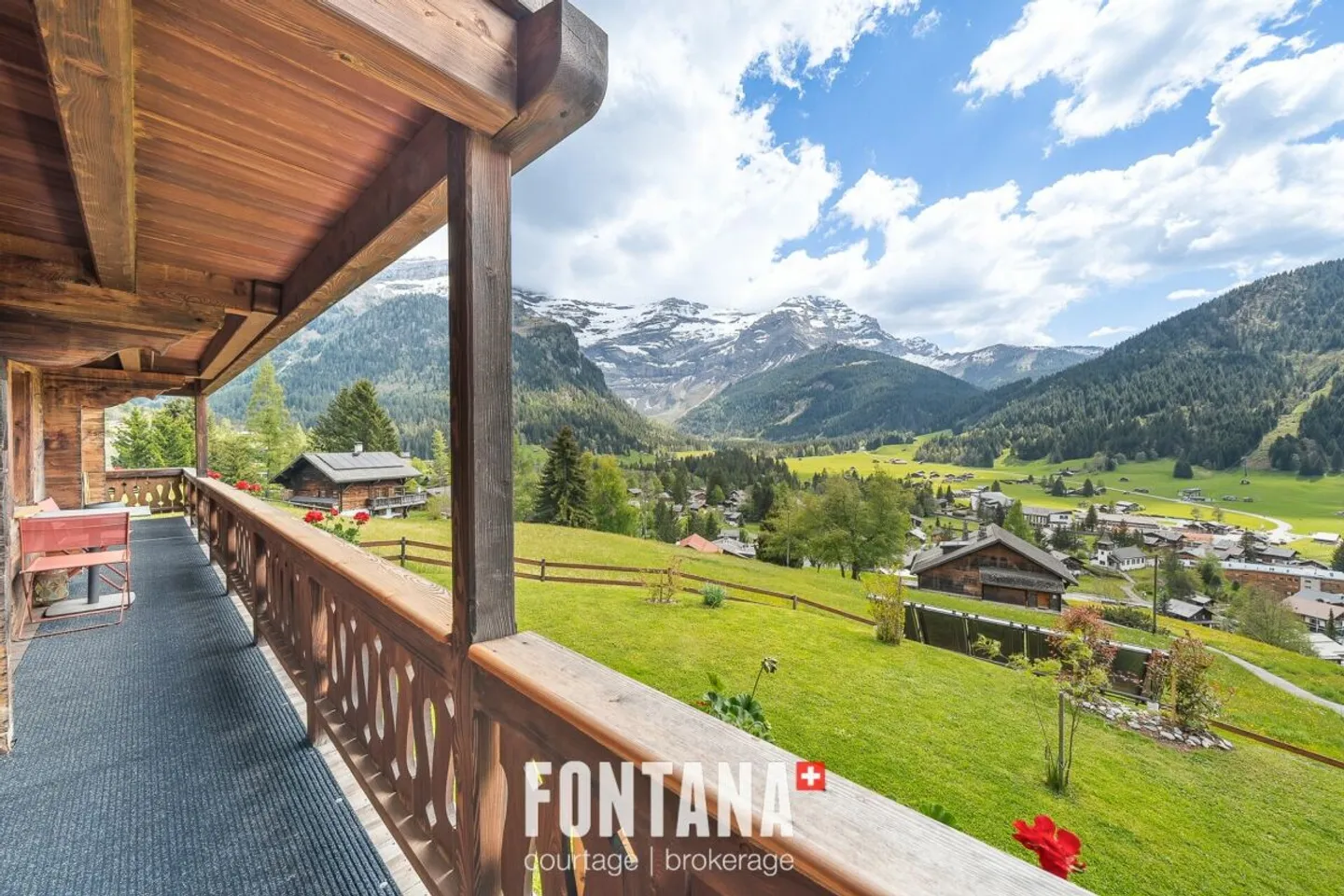 Multi-family chalet of character - Photo 2 of 13