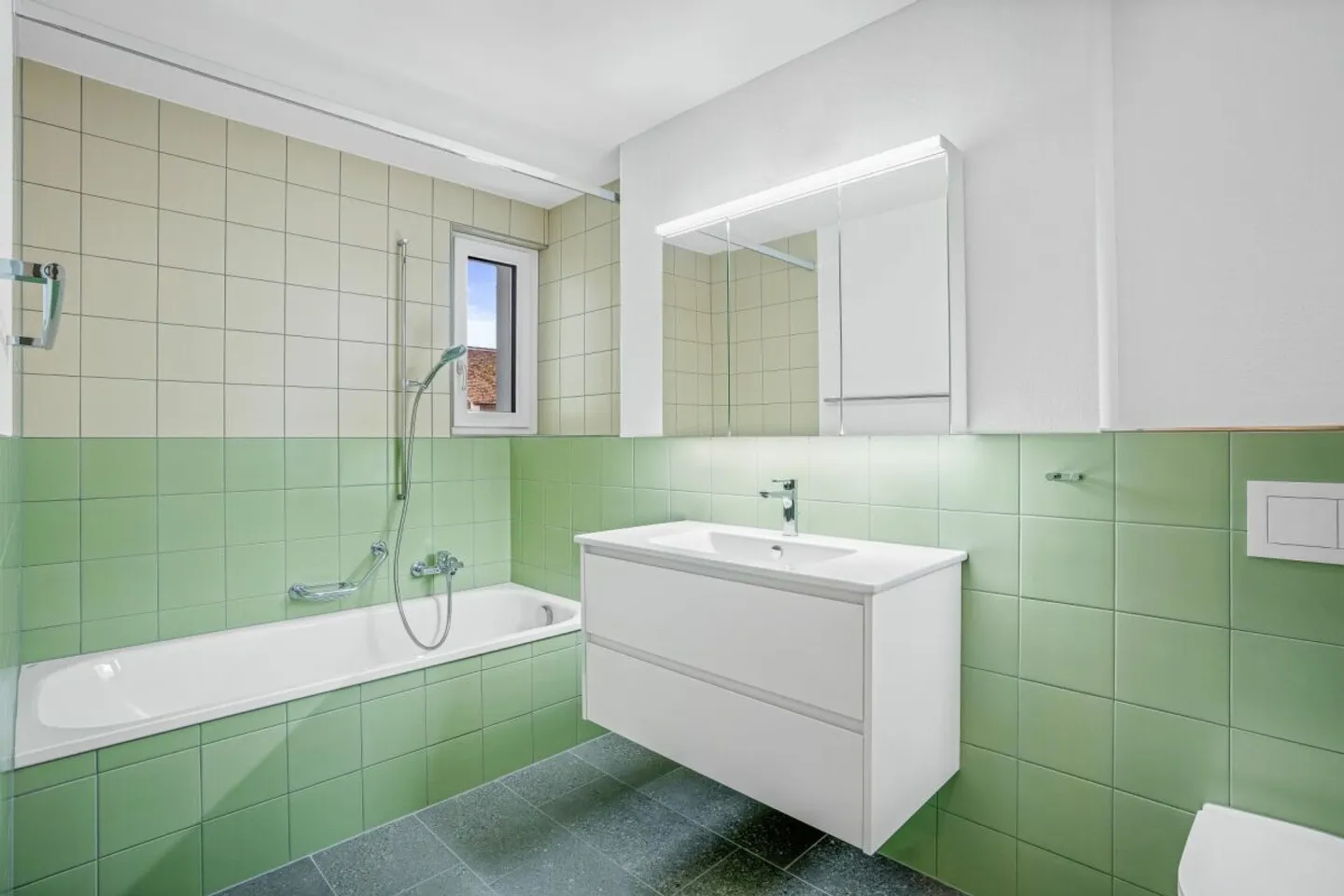 4.5-Zimmerwohnung an ruhiger Lage nahe des Stadkerns - Foto 7 von 9