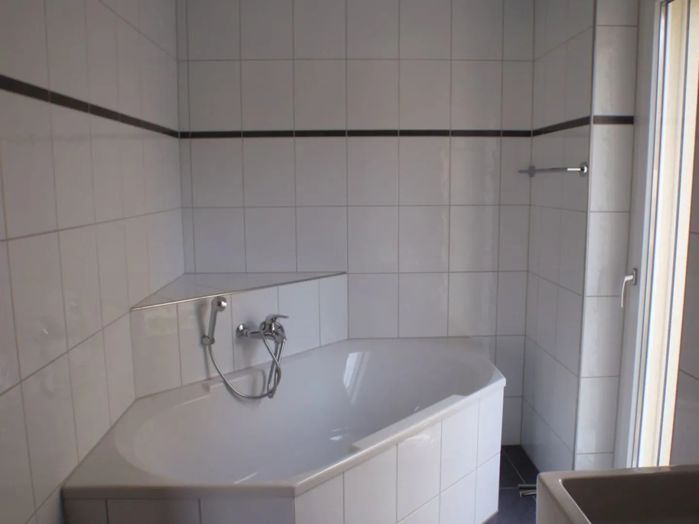 grosszügige 5.5-Zimmer-Gartenwohnung - Foto 8 von 12