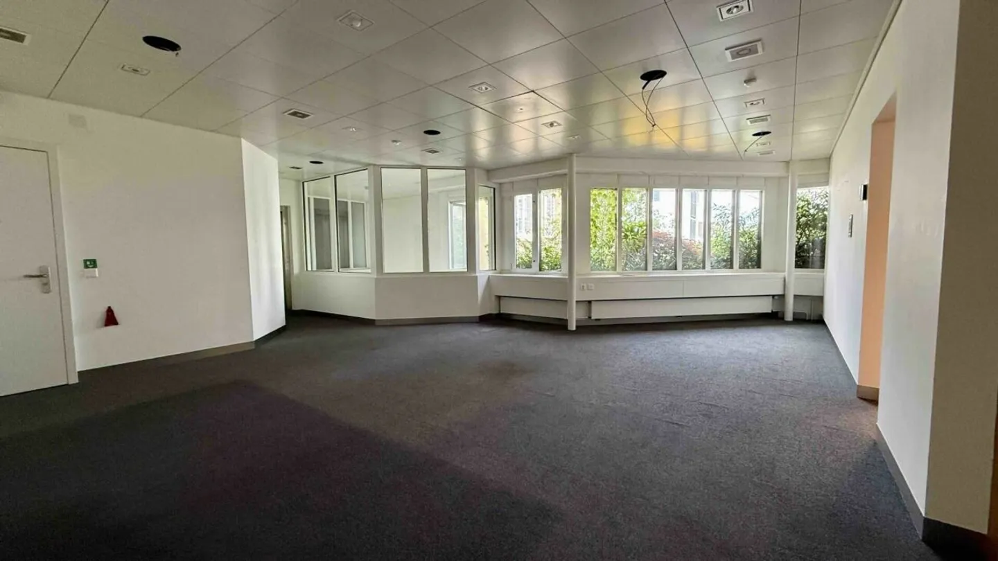 Modern office and practice spaces in a central location in Flawil 92 m². - Photo 4 of 7