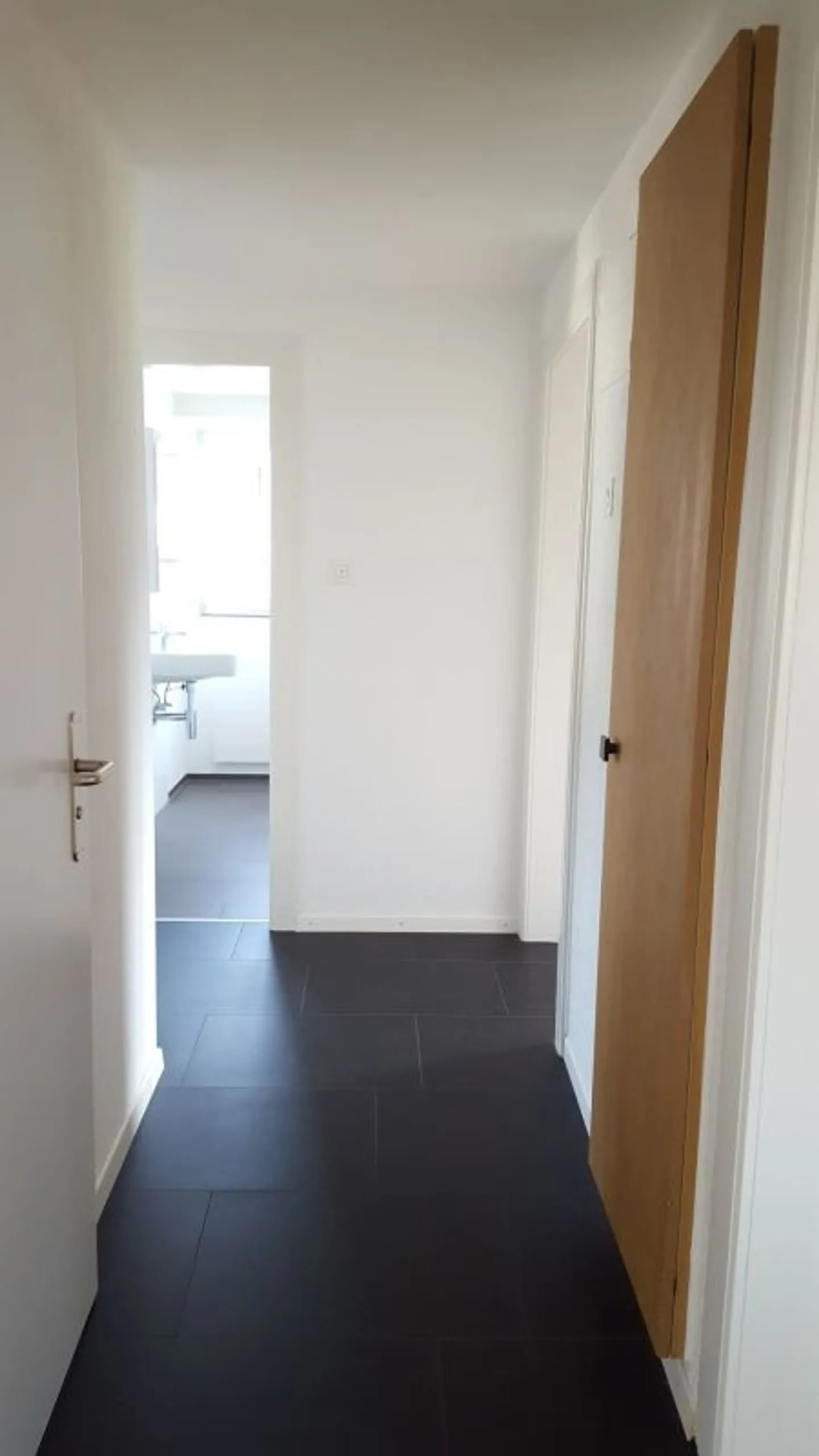 Accogliente appartamento di 3,5 stanze nel centro di Mels - Foto 9 di 13