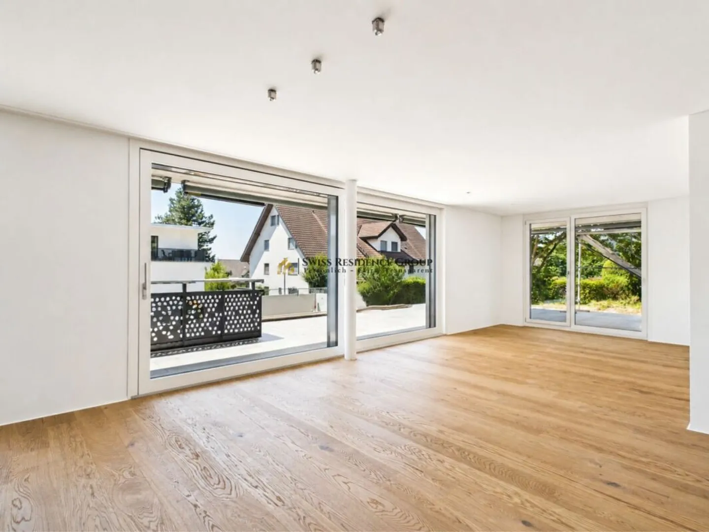 Modern 5.5-room home with terrace, garden and cooling - Photo 4 of 11