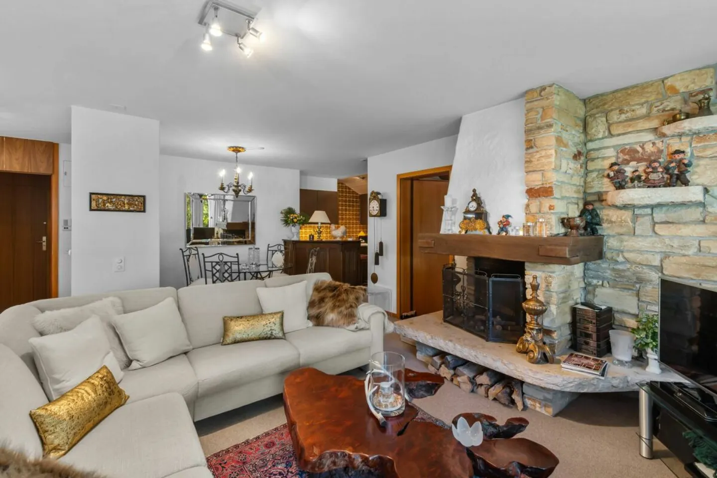 Appartement de vacances spacieux de 3 pièces avec balcon et une place de parking souterrain - Photo 5 sur 13