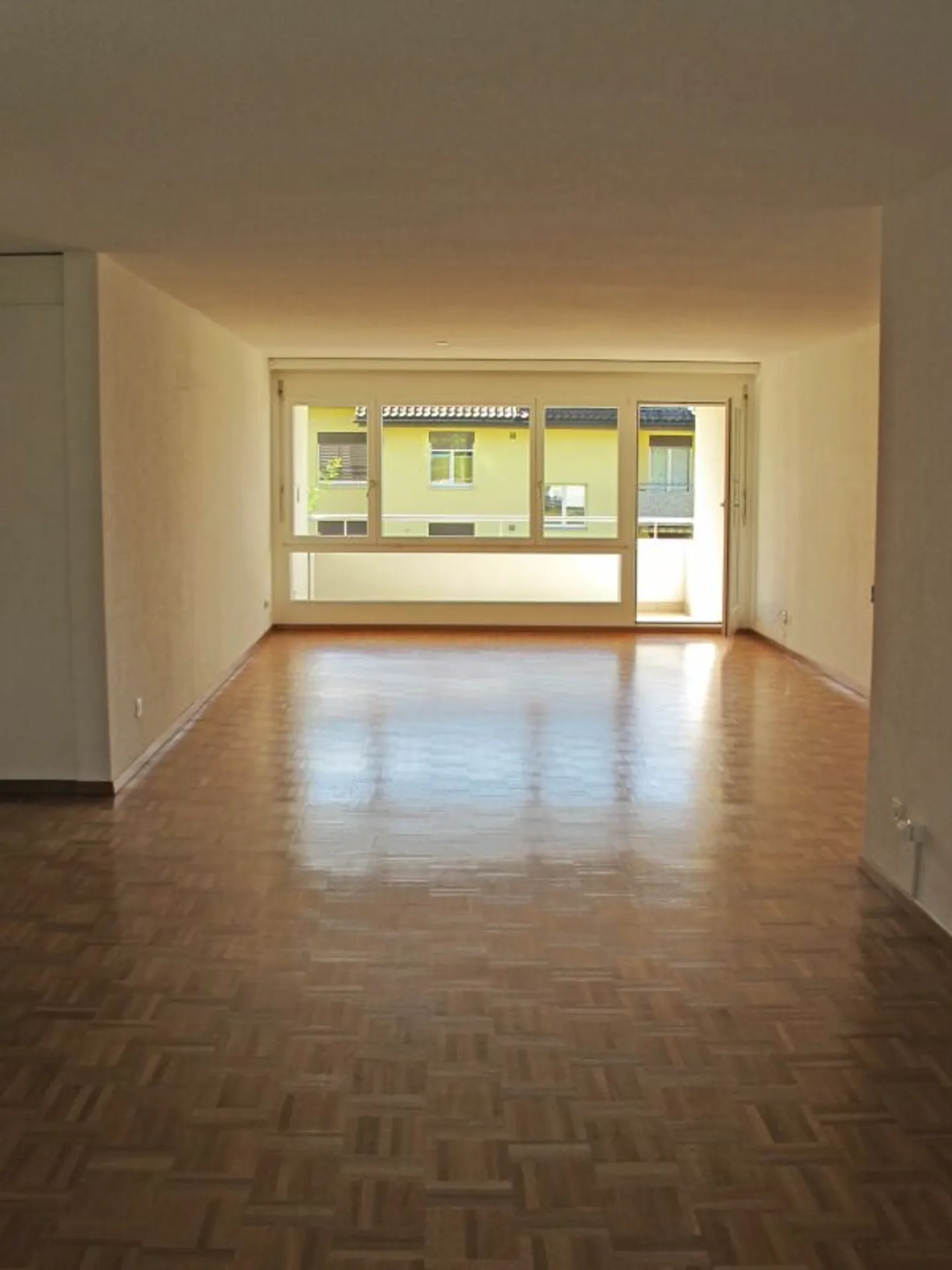 Geräumige Wohnung mit Seeblick - Foto 4 von 13