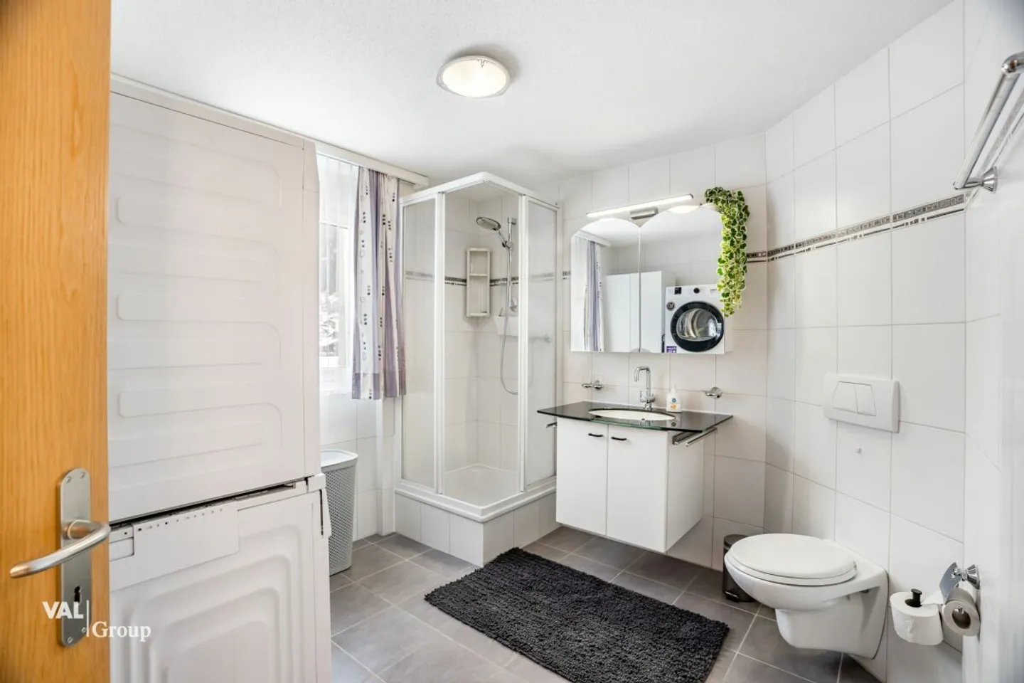 Bright apartment with mountain panorama and charm - Photo 8 of 13