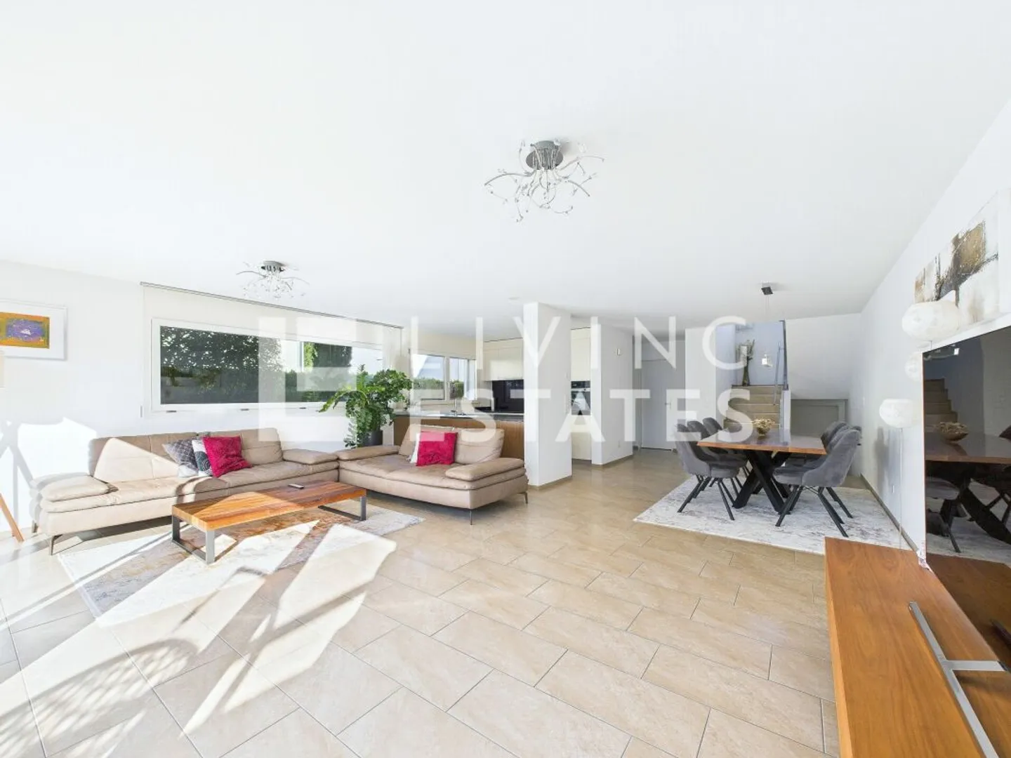 Moderne Familienoase in Top Lage - Foto 3 von 13