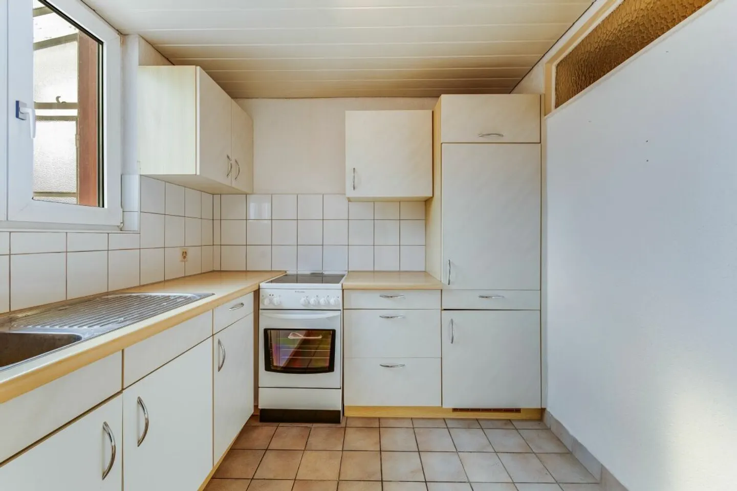 Charmantes Mehrfamilienhaus mit Ateliergebäude, Parkplatz und vielfältigen Möglichkeiten - Photo 11 of 13
