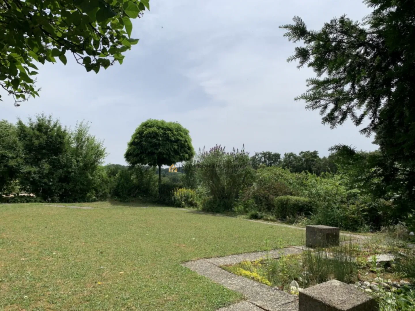 View of the Alps in a southern slope location with a dream garden - Photo 10 of 13