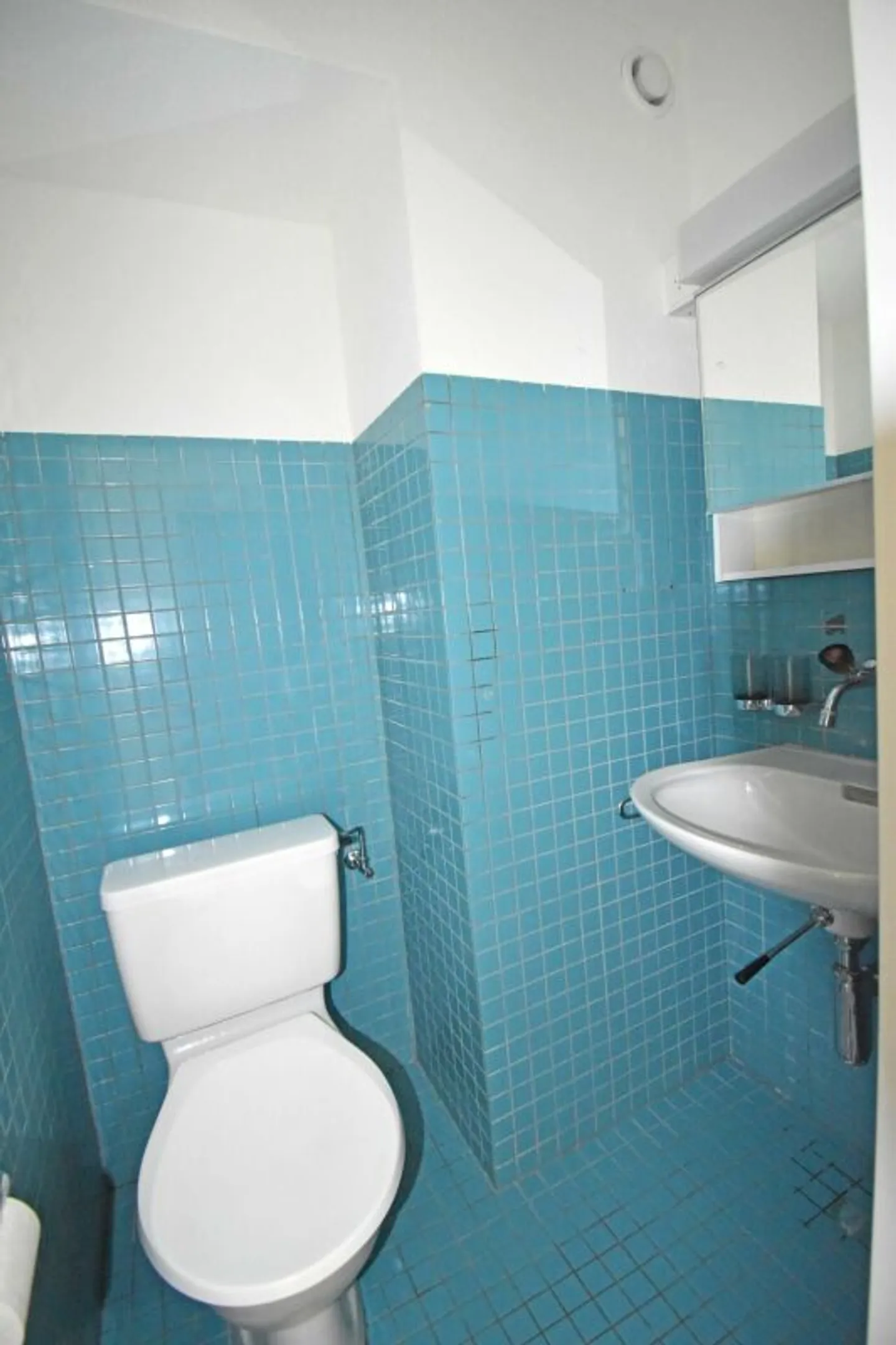 Spacious Apartment in Regensdorf - Photo 11 of 13