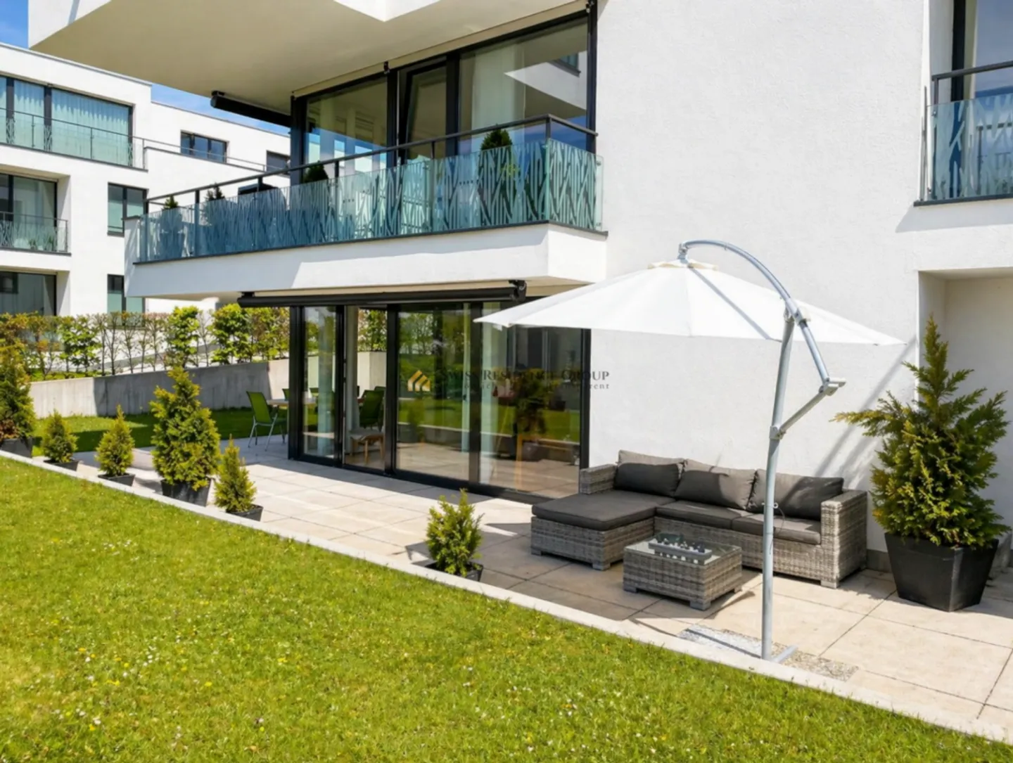 Modern 3.5 room apartment in Zollikon awaits you! - Photo 1 of 13