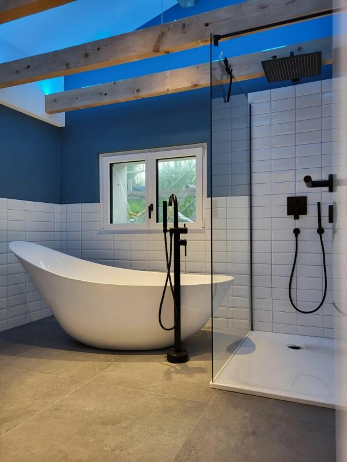 Moderne Maisonette-Wohnung mit Bergsicht - Photo 6 sur 13