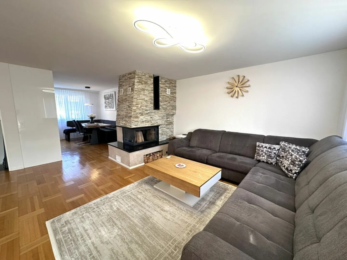 Moderne 4.5 Zimmer Wohnung - Foto 1 von 12