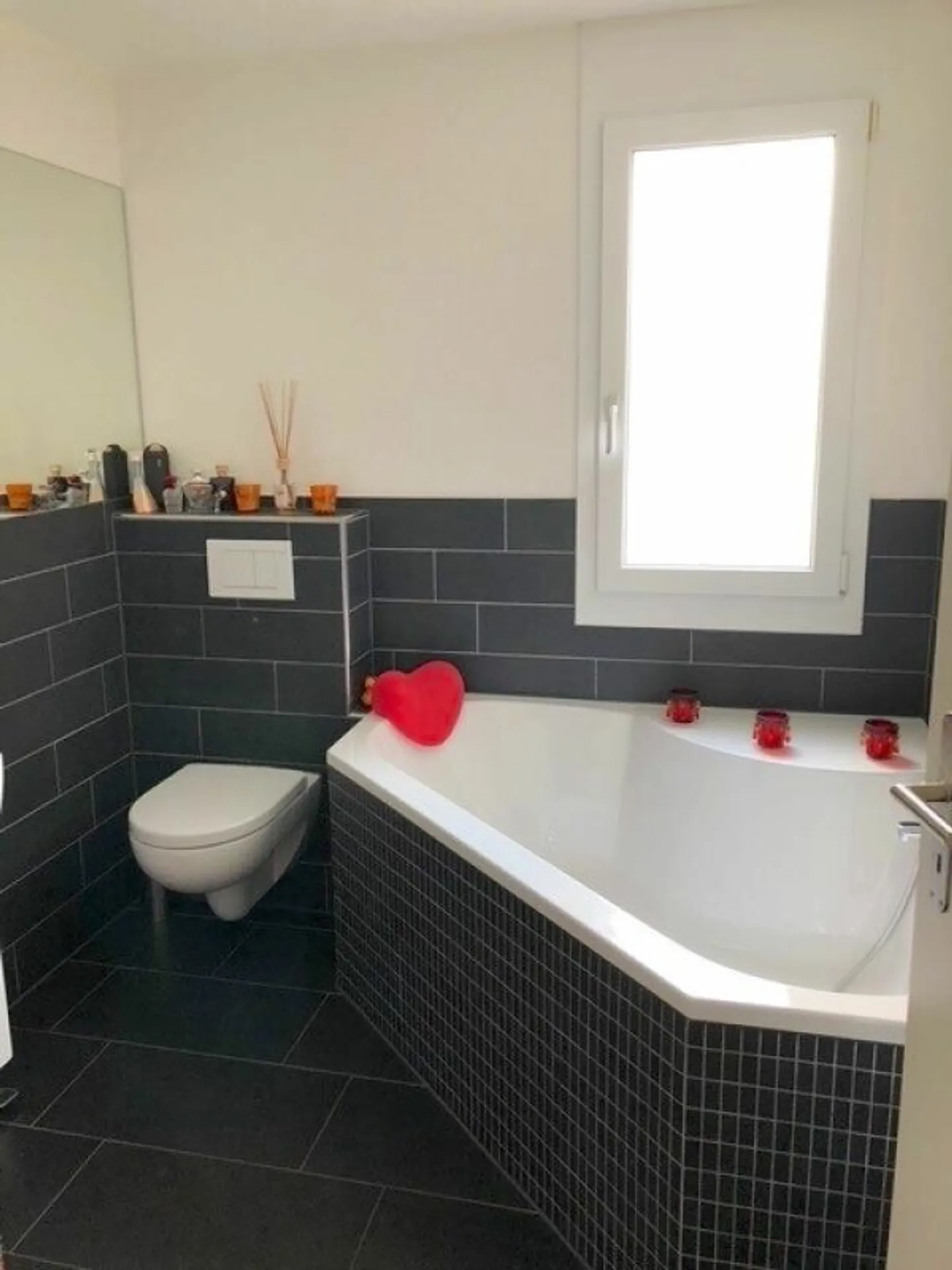 Sonnenverwöhnte Attikawohnung mit Weitsicht und höchster Privatsphäre - Foto 7 di 11