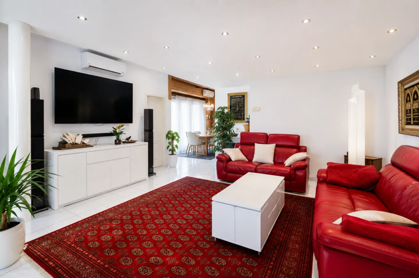 Exclusive 6.5-room penthouse apartment with lift directly into the apartment - Seepark Altendorf - Photo 3 of 13