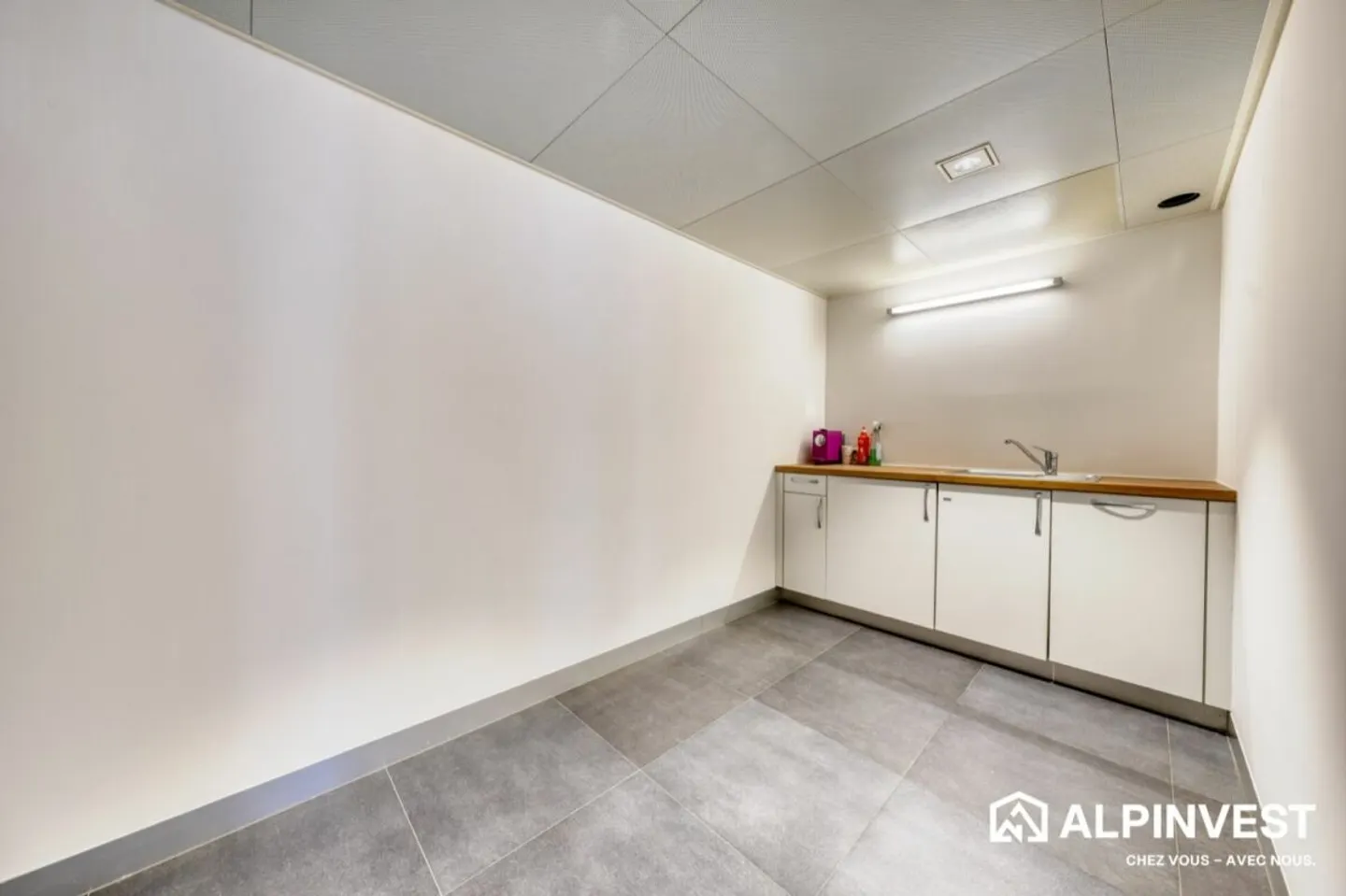 Immeuble Commercial avec Appartement - Photo 6 sur 13
