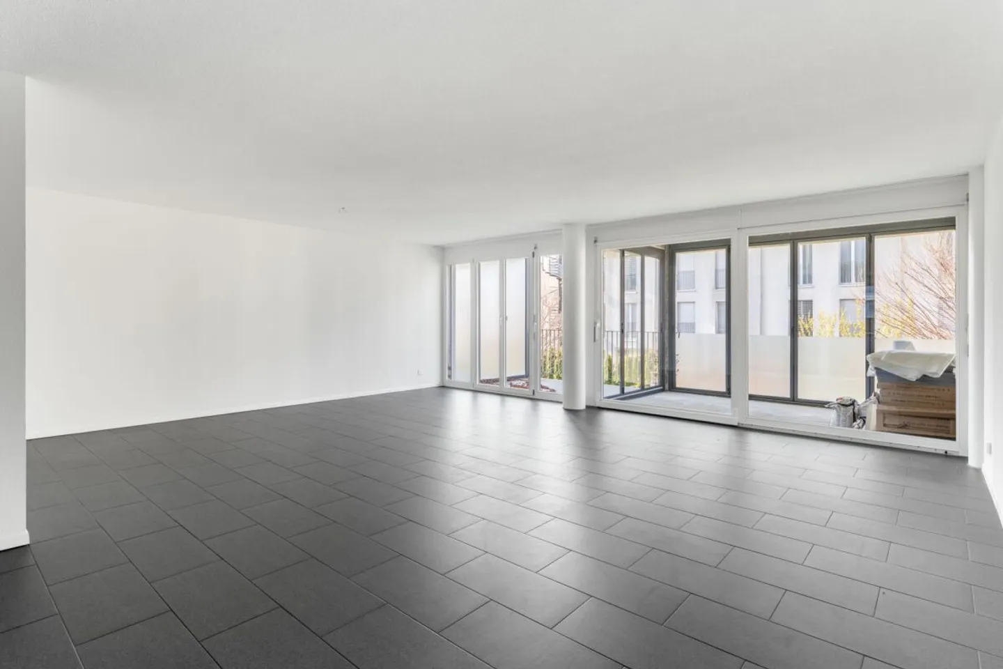 Geräumige Wohnung mit Wintergarten - Foto 3 von 13
