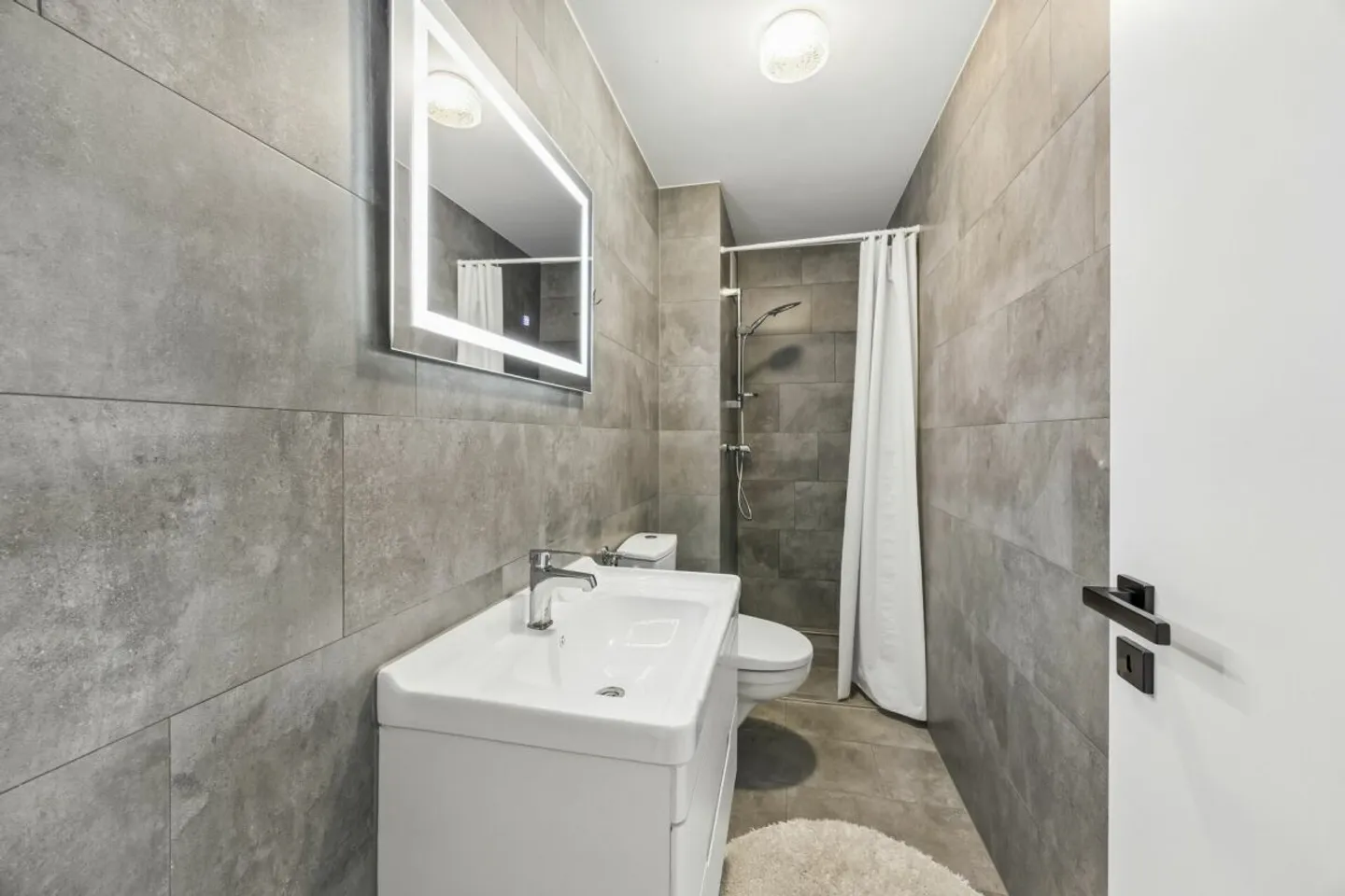 Completamente ristrutturato e fiscalmente vantaggioso: Appartamento da sogno di 4,5 stanze a Benzenschwil - La tua nuova casa! - Foto 4 di 7