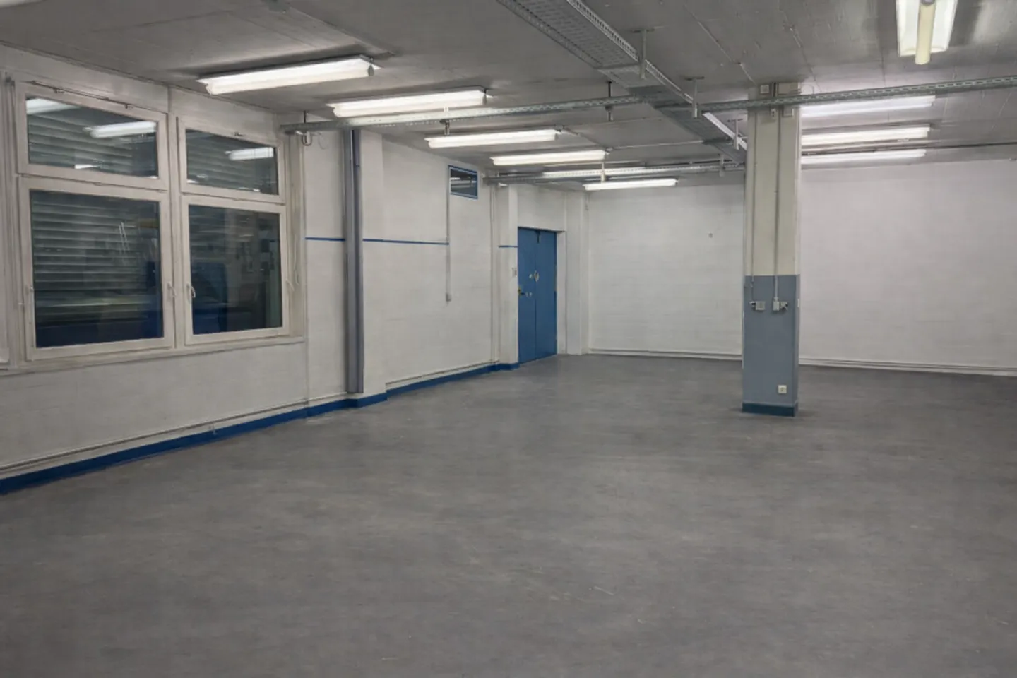 Vielseitige Gewerbefläche in Dübendorf - Foto 3 von 5