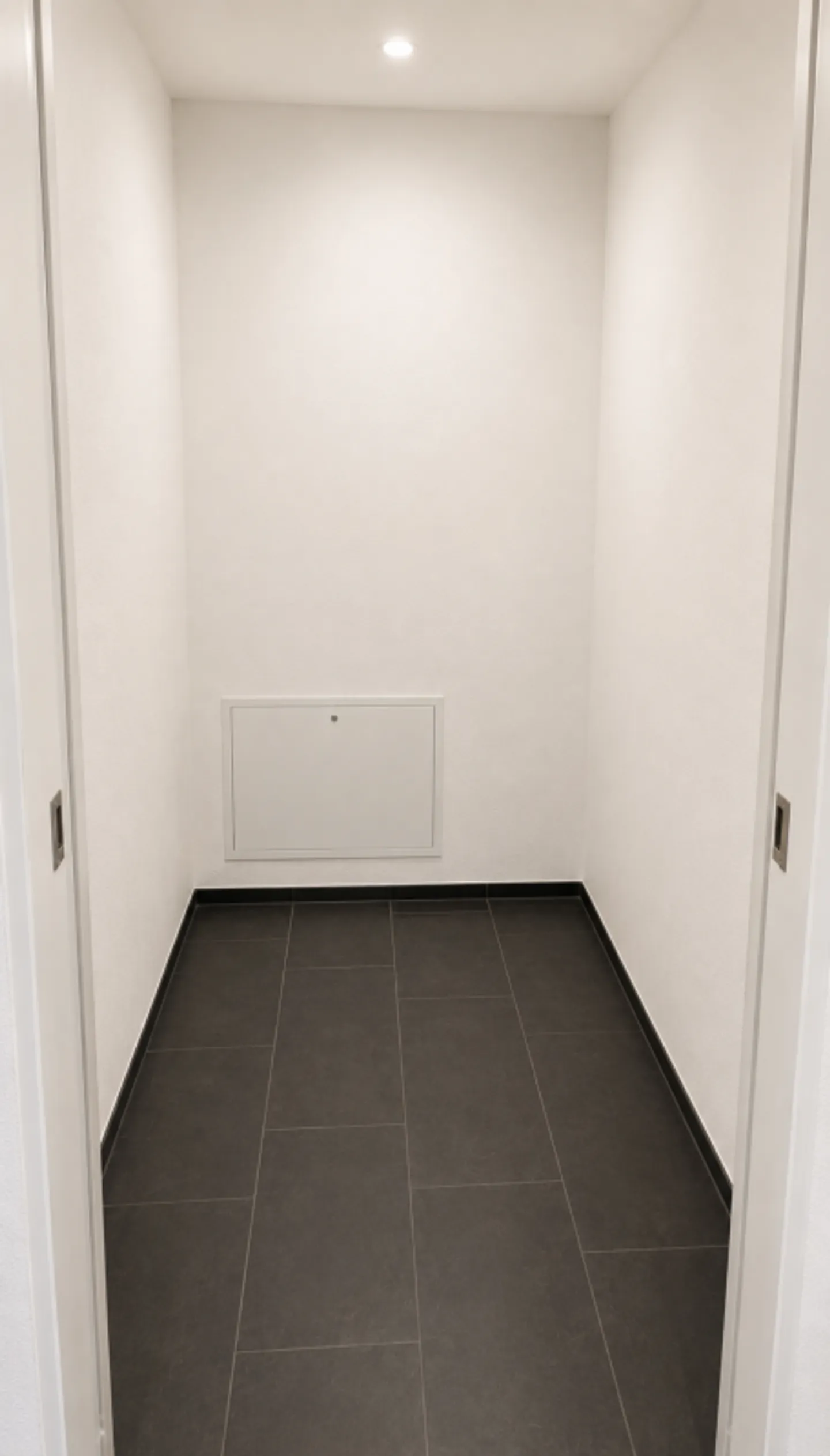 3.5-Room Garden Apartment in Salez - Photo 8 of 10