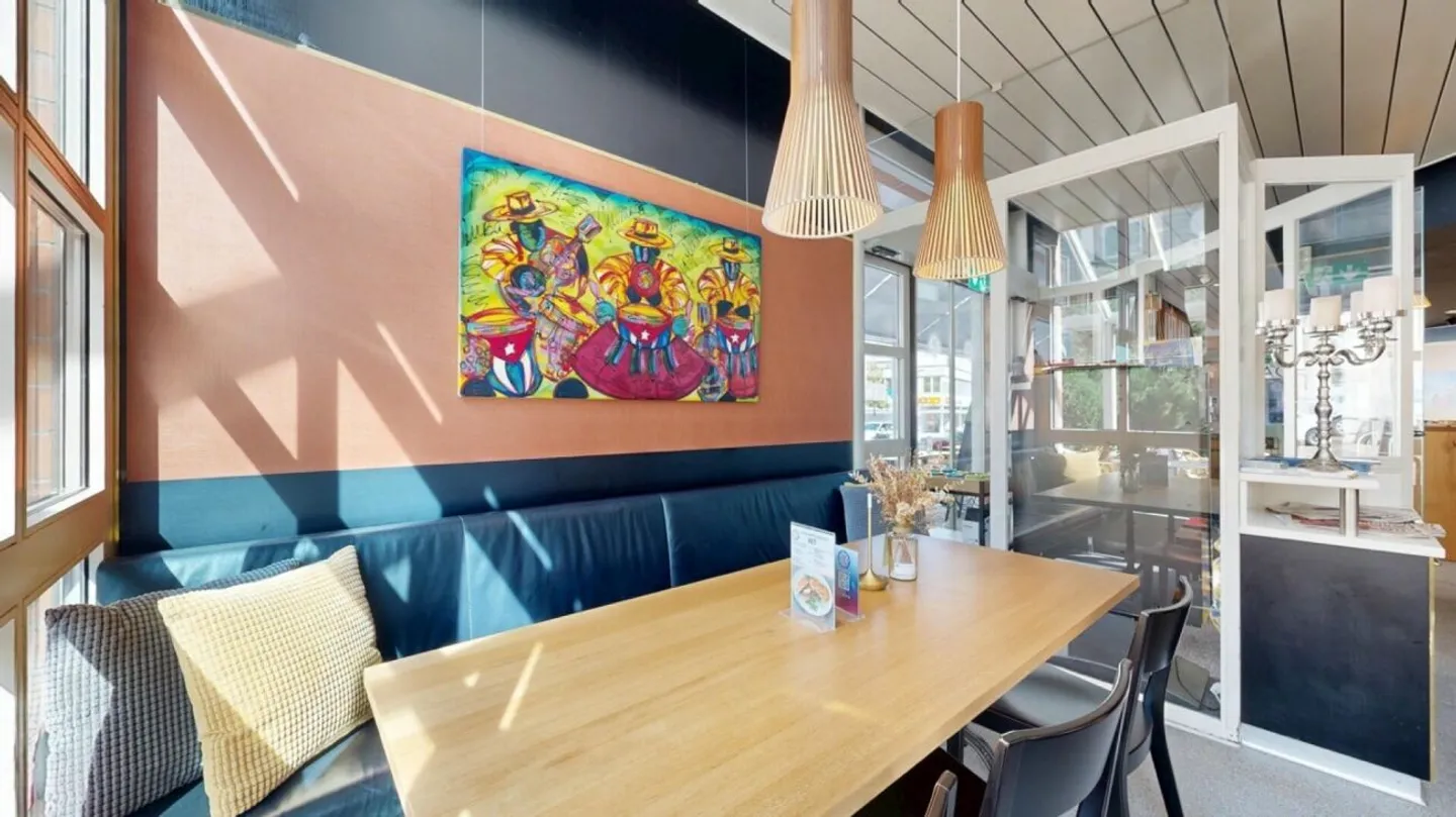 Gastro- /Commercial Property in the Center of Burgdorf - Photo 7 of 13