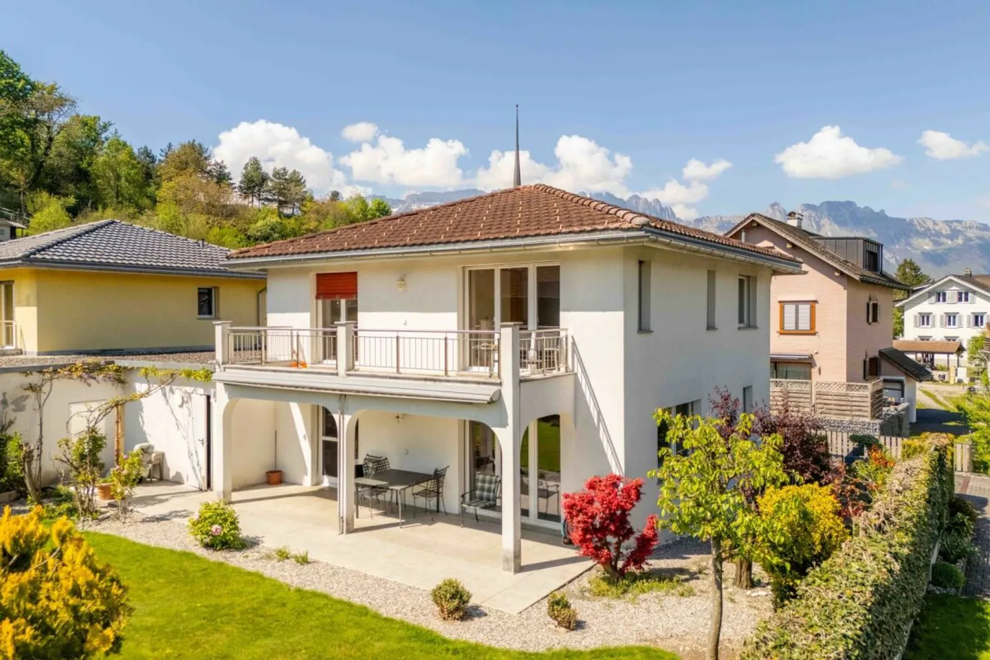Charmantes Einfamilienhaus mit Garten - Foto 1 von 13