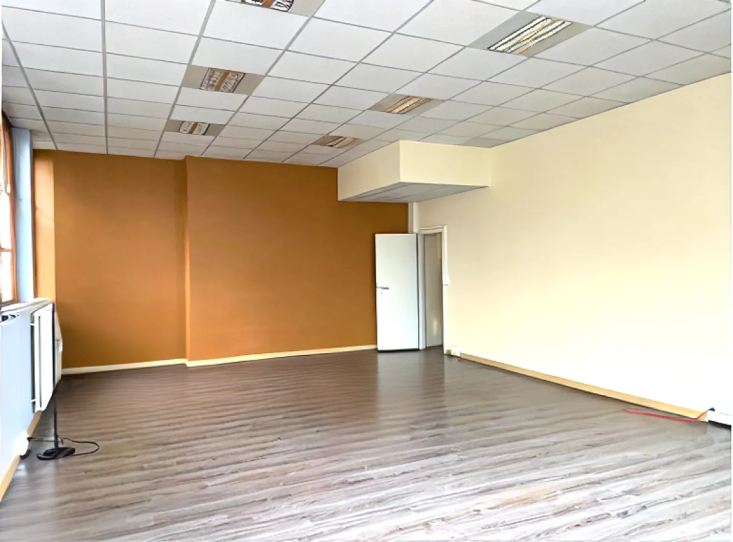 Modern Commercial Premises in Chêne-Bourg for Sale for Investors - Photo 5 of 8