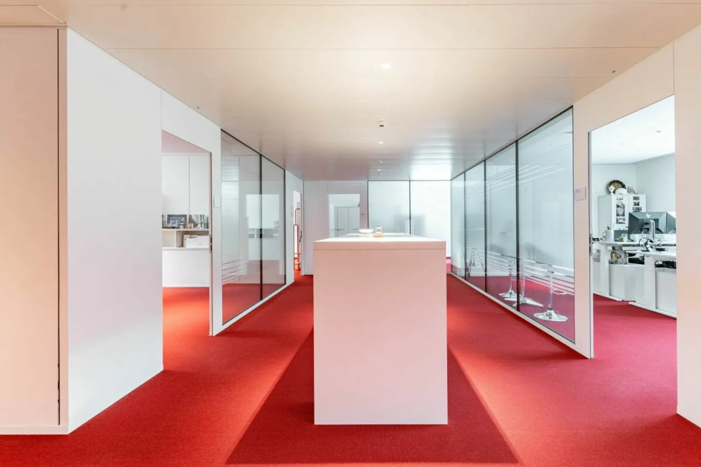 Il tuo nuovo ufficio e spazio commerciale spazioso a Matten vicino a Interlaken - Foto 5 di 13