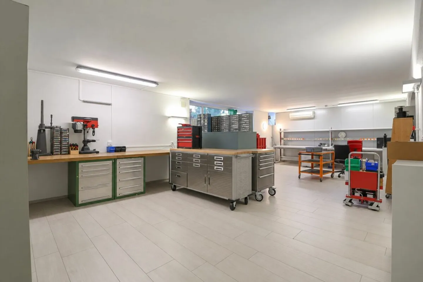 Espace commercial polyvalent à louer près de la gare - Photo 6 sur 12