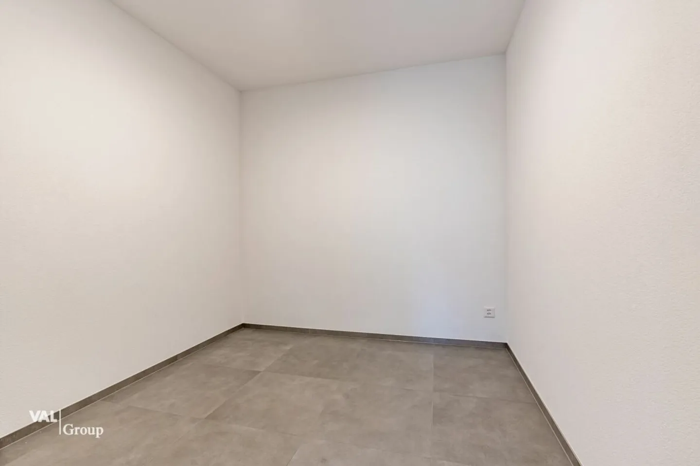 Modern and spacious dream home - Photo 9 of 13