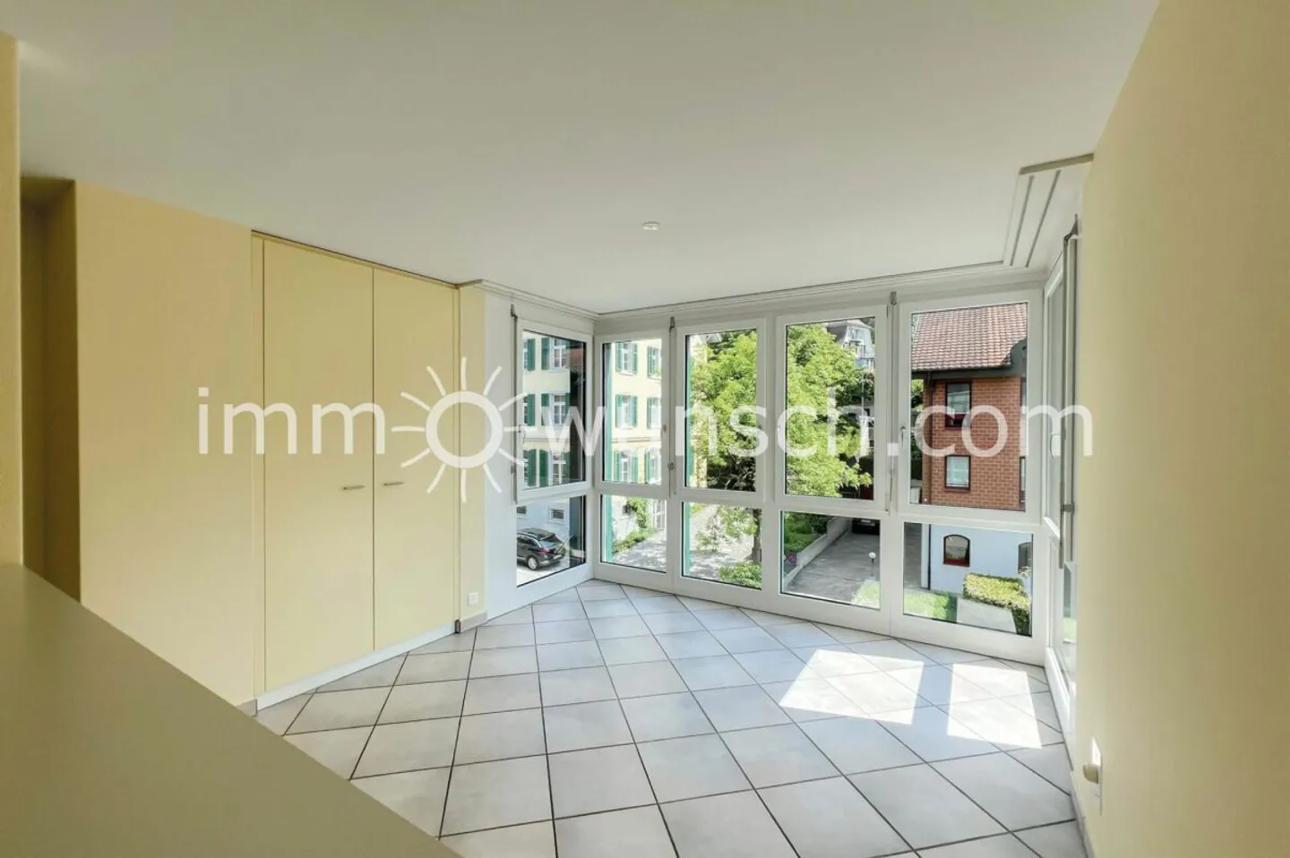 Condominio centrale di 3 ½ stanze nella città di Zug - Foto 3 di 11