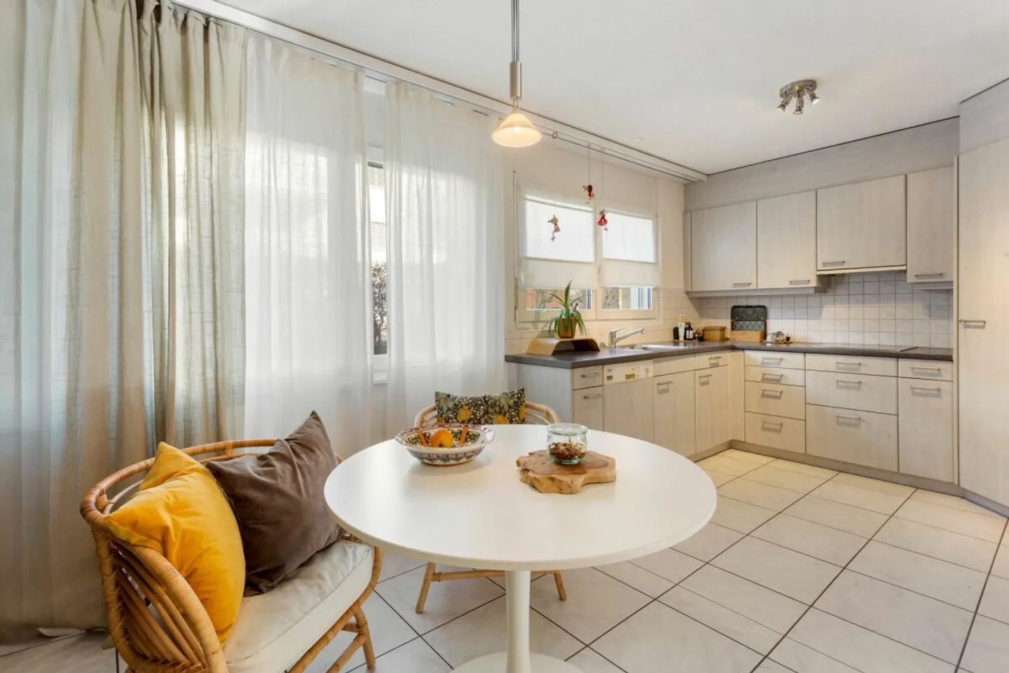 HAPPINESS OF LIVING with private garden! - Photo 2 of 13