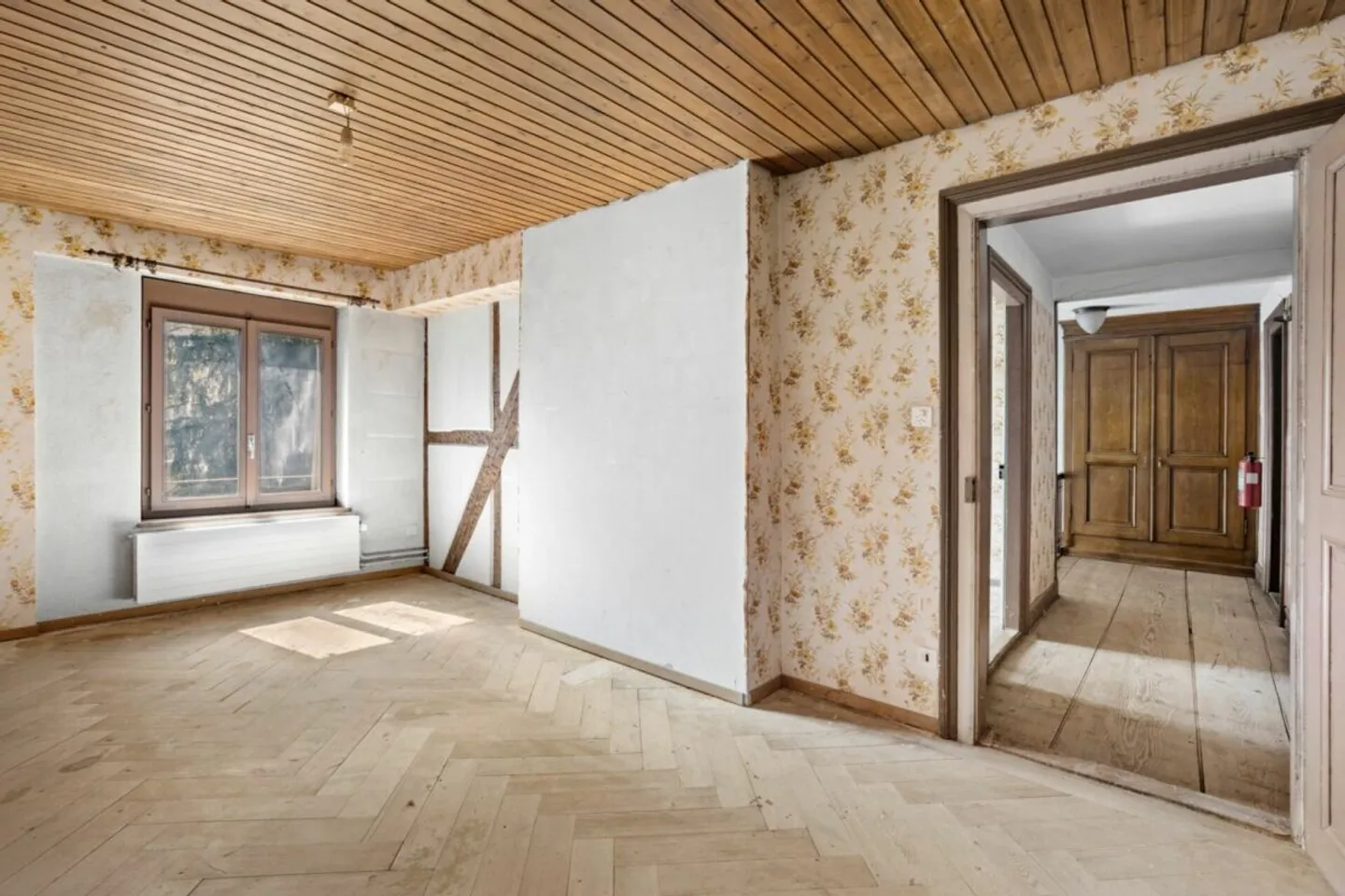 Maison de ville historique avec piscine - Photo 8 sur 11