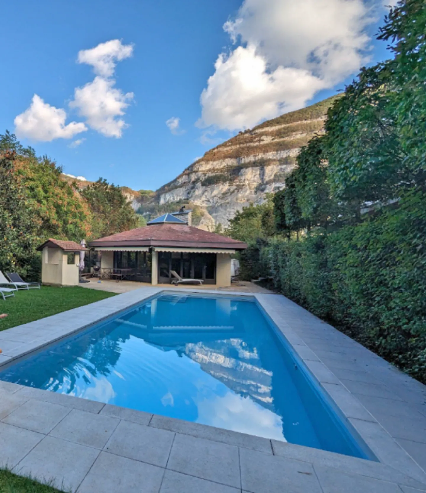 Duplex moderno con piscina e vista - Foto 3 di 13