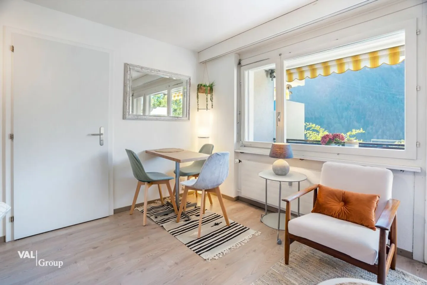 Möbliertes Studio mit Balkon und unverbaubarer Aussicht - Photo 2 sur 13