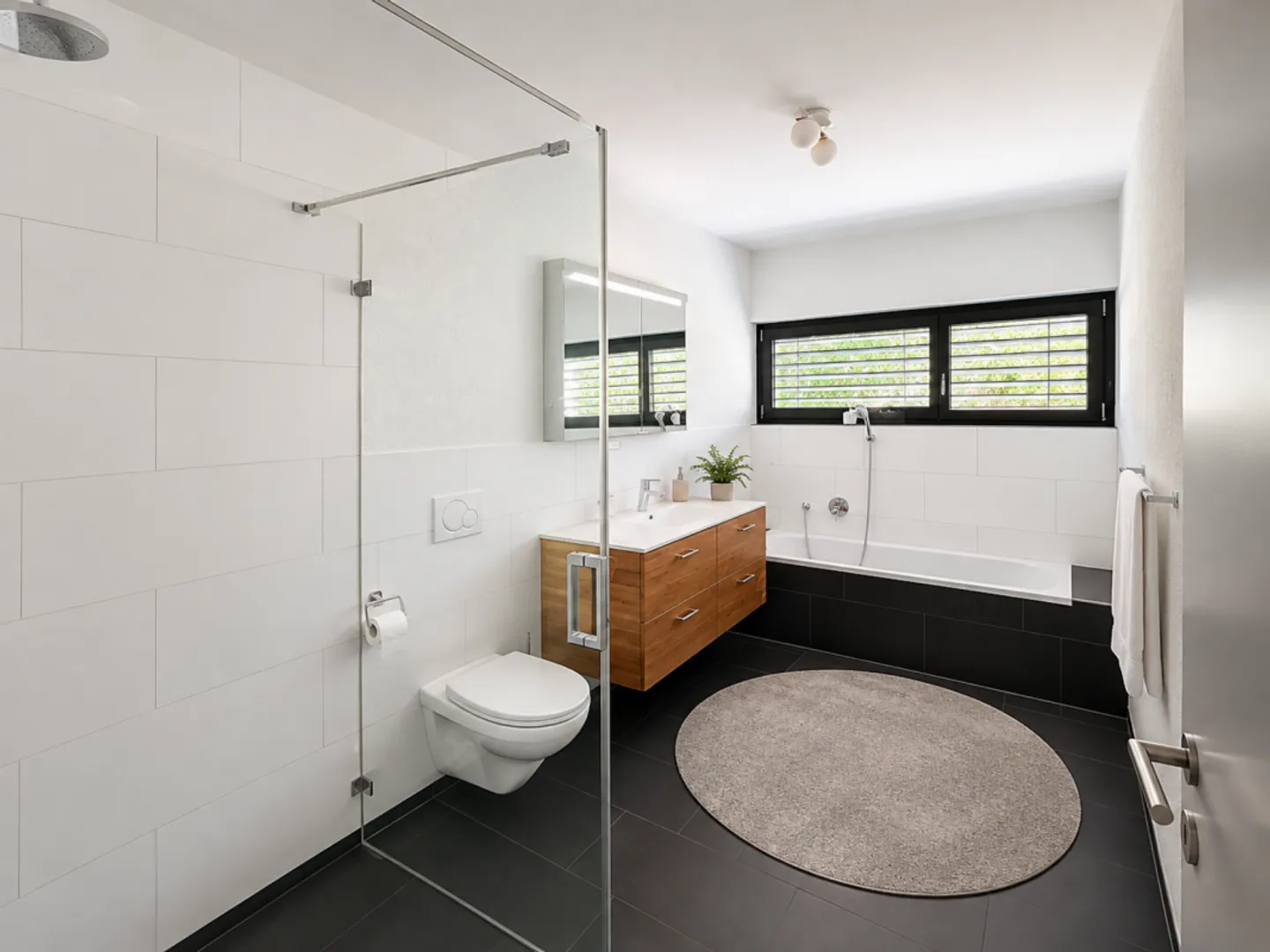 Moderne 4.5 Zimmer Gartenwohnung an zentraler Lage in Widnau - Photo 13 sur 13
