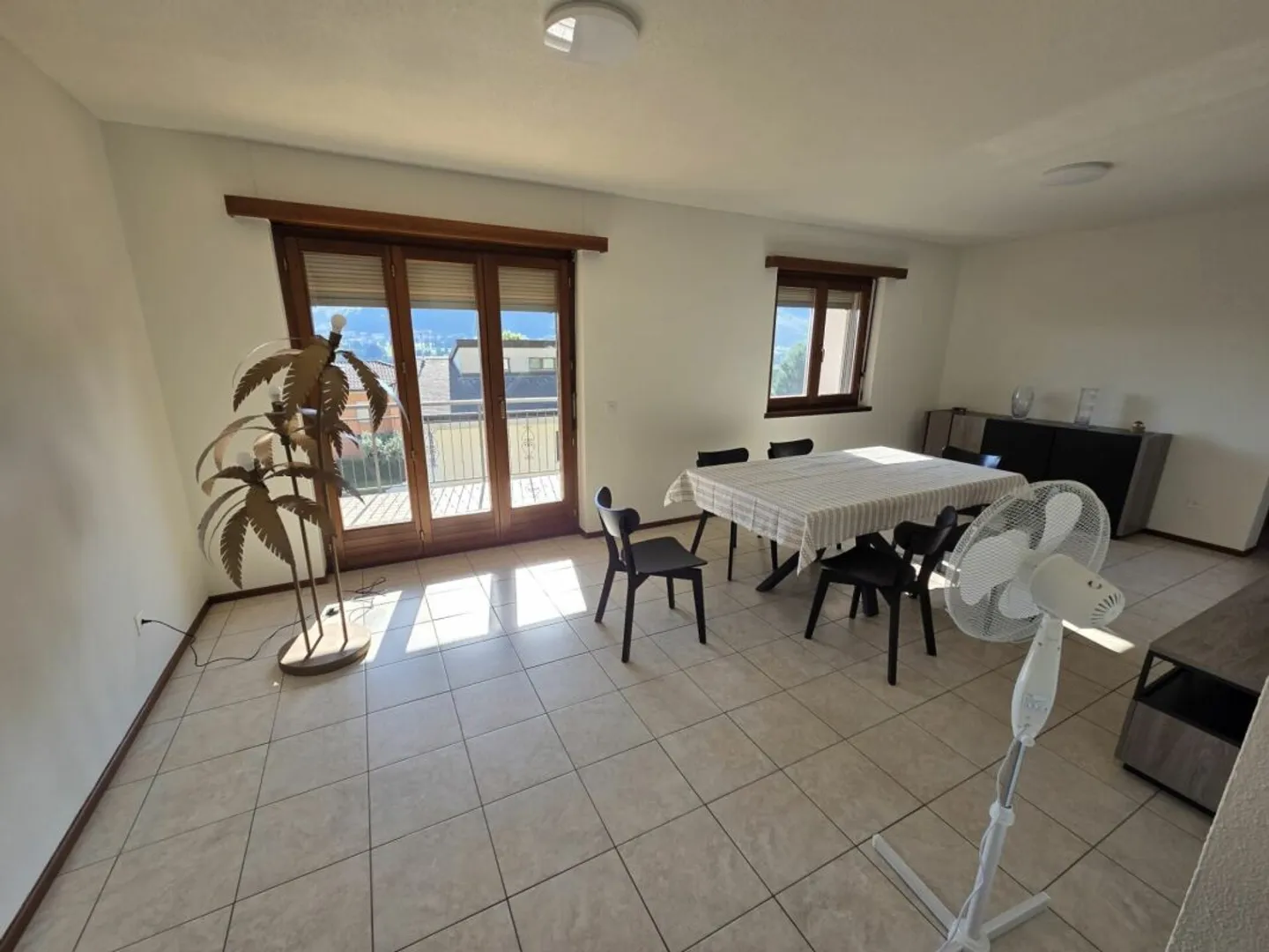 Helles Apartment mit Parkplatz - Foto 1 von 10