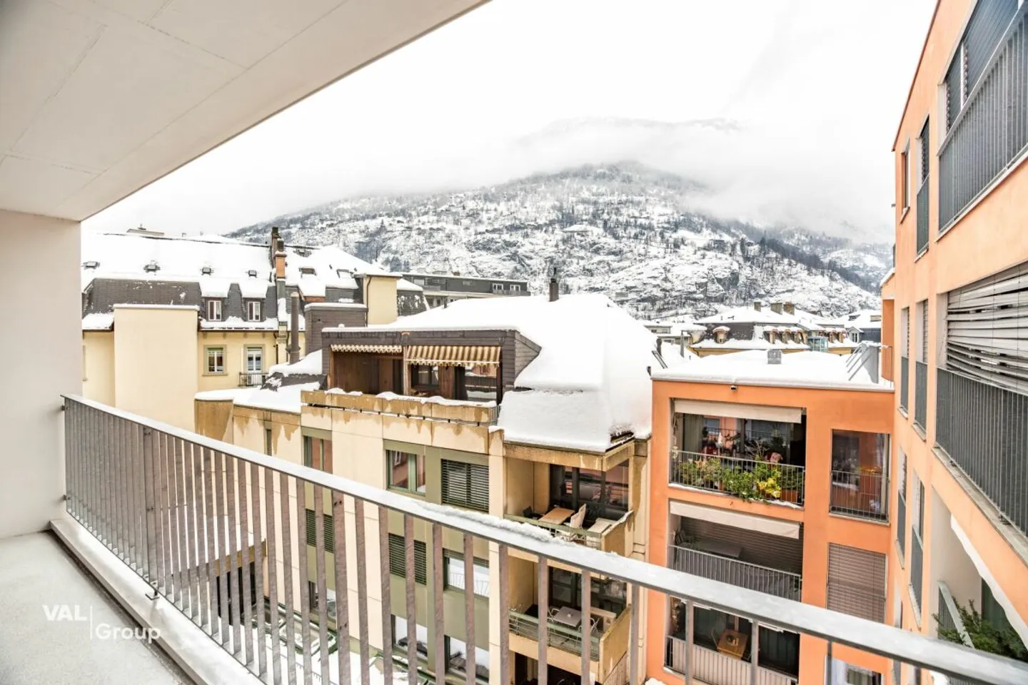 Exklusive 4.5-Zimmer-Duplex-Wohnung im «Zentrum La Suisse» - Brig-Glis - Foto 11 von 12
