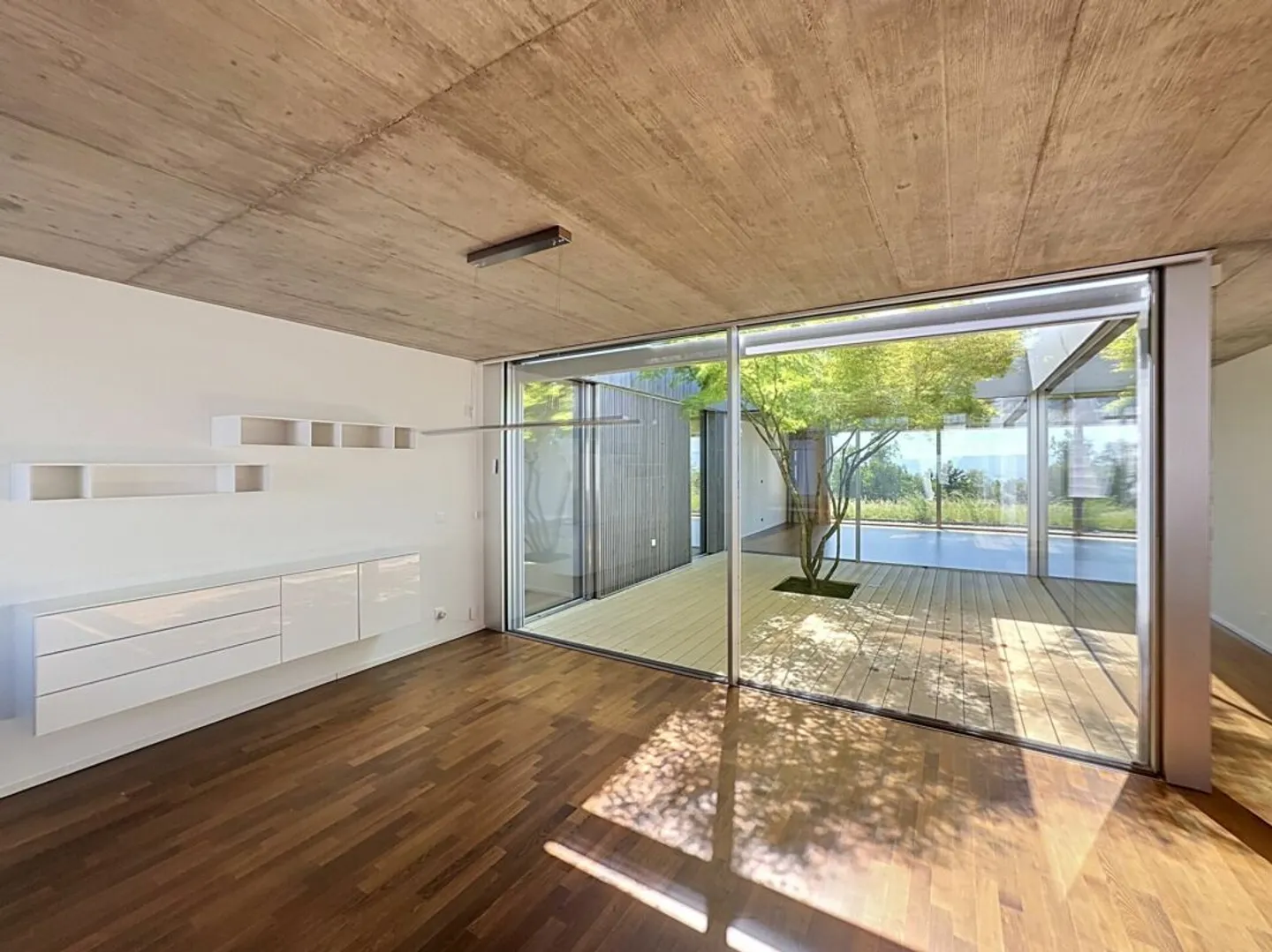 Appartement d'exception avec vue sur le lac - Photo 1 sur 9