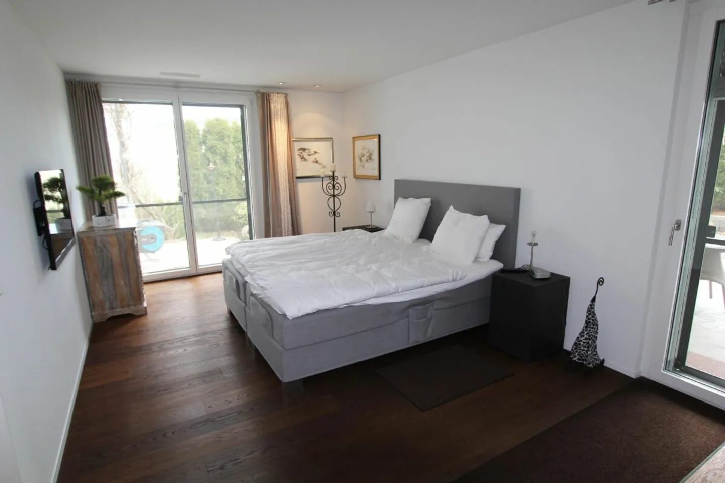 Grandiose, luxurious terrace apartment with mountain views - Photo 8 of 13