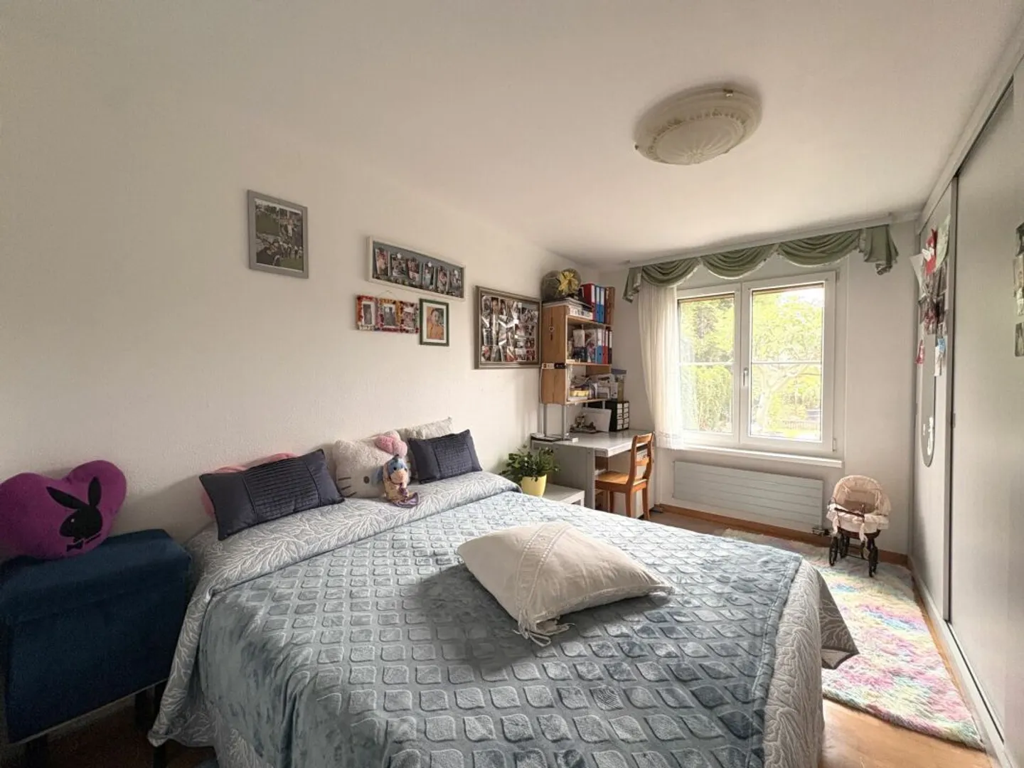 4½ Zimmer Erdgeschosswohnung mit zwei Sitzplätzen - Foto 11 di 13