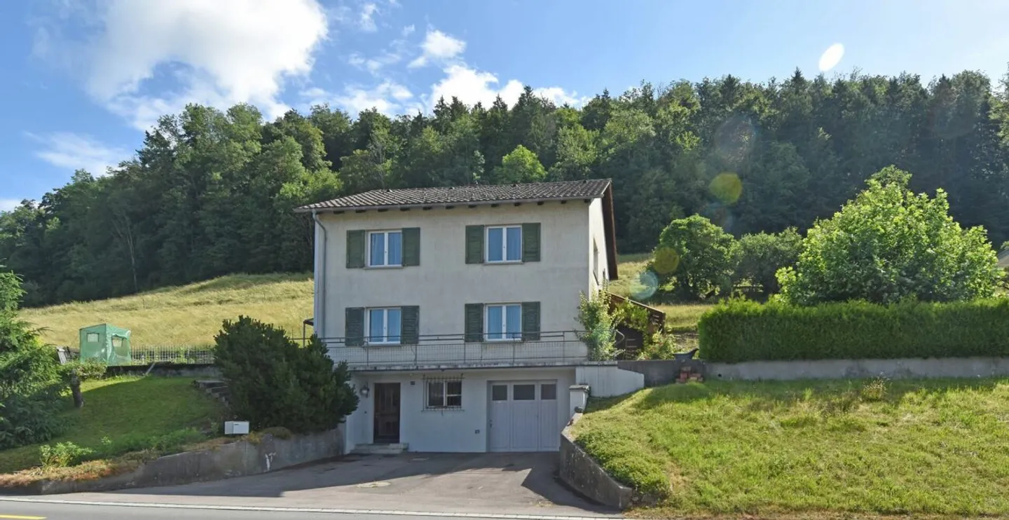 Proprietà con vecchio edificio piena di possibilità per il futuro - Foto 3 di 12