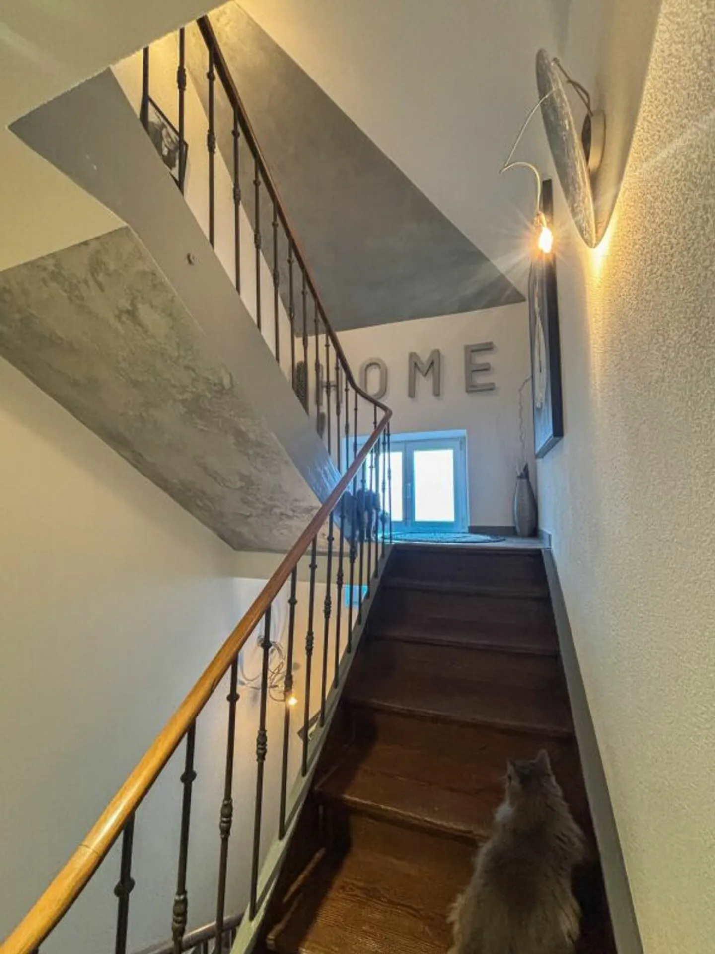 Charming family home with 5.5 rooms and a second plot in green zone - Photo 12 of 13