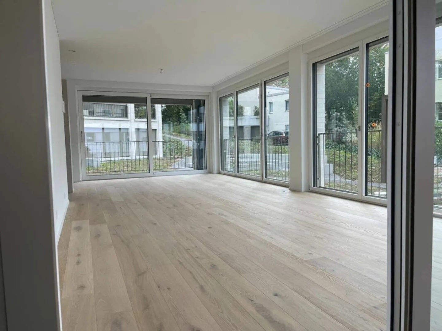 Exclusive 3.5-room new apartment with 89 m2 in Binningen - Photo 2 of 9