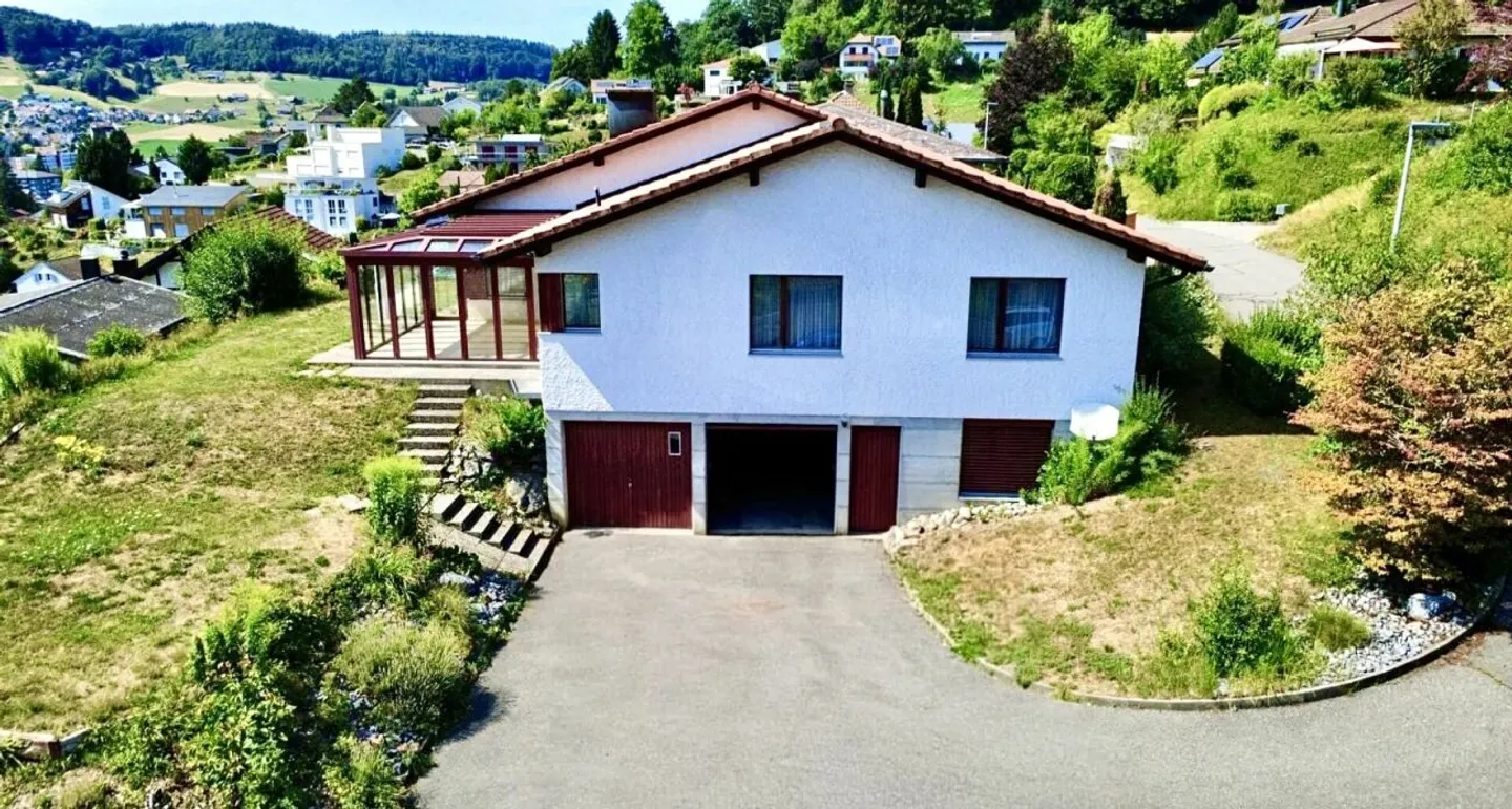 Single-family house in a quiet location with a wide view! - Photo 12 of 13