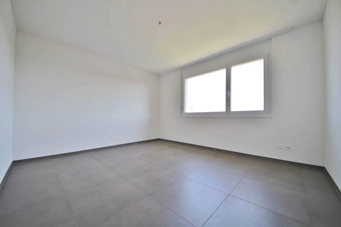 Spazioso appartamento con giardino di 4½ locali - Foto 7 di 12